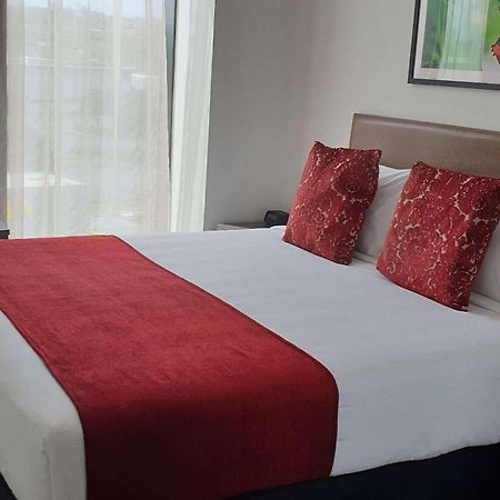 Ramada Suites By Wyndham Auckland Manukau Pacfic Centre Zewnętrze zdjęcie