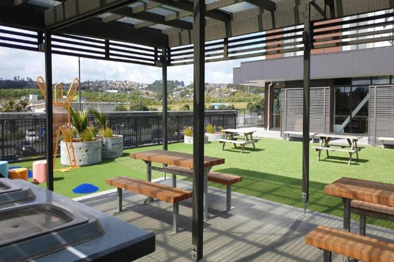 Ramada Suites By Wyndham Auckland Manukau Pacfic Centre Zewnętrze zdjęcie