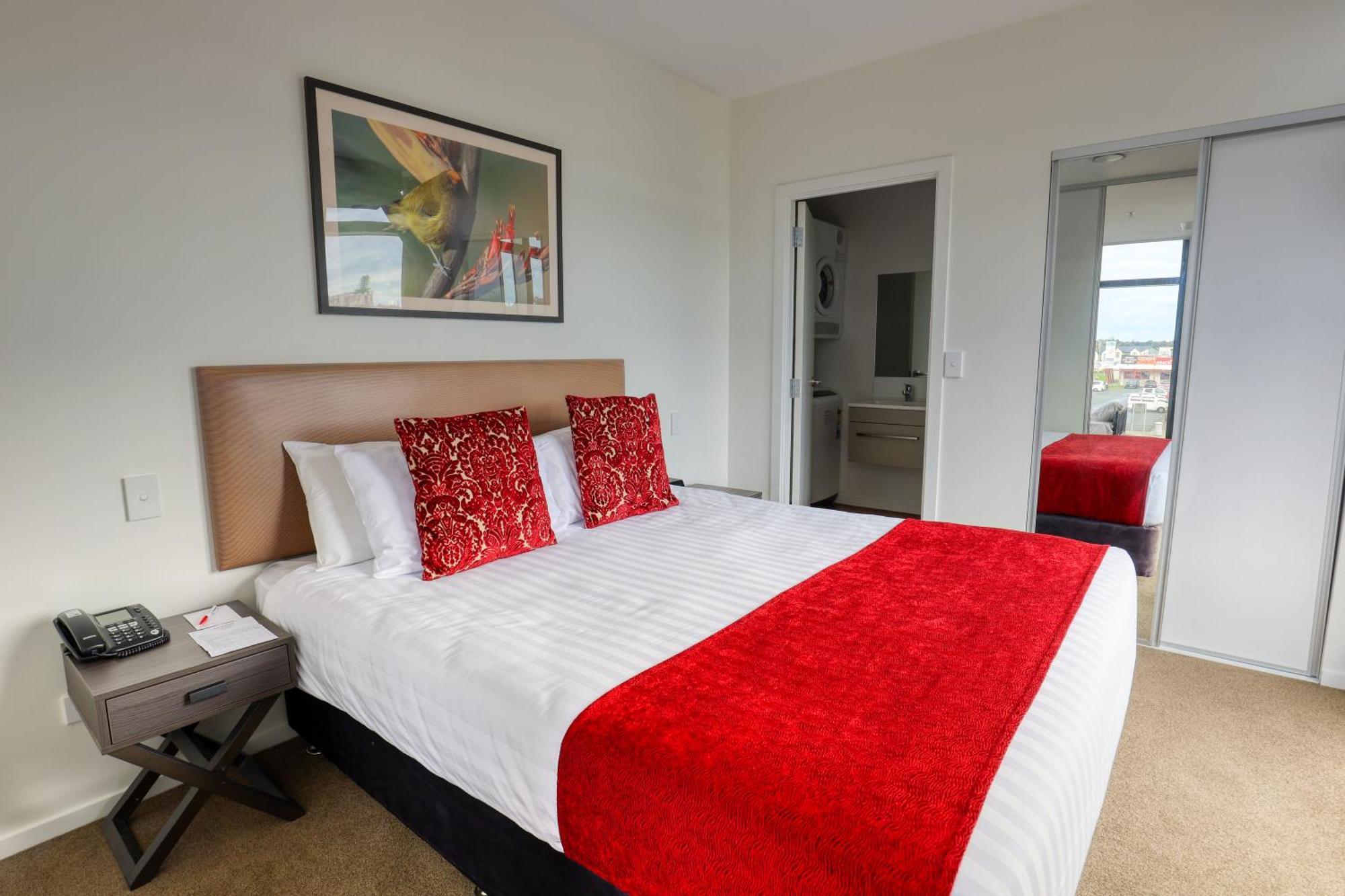 Ramada Suites By Wyndham Auckland Manukau Pacfic Centre Zewnętrze zdjęcie