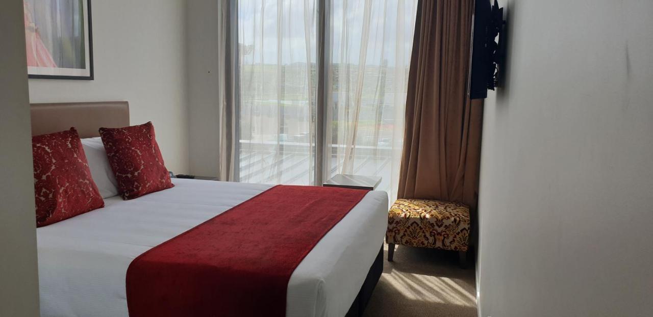 Ramada Suites By Wyndham Auckland Manukau Pacfic Centre Zewnętrze zdjęcie